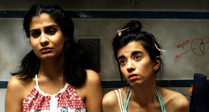 banheiro feminino-web-series.jpg